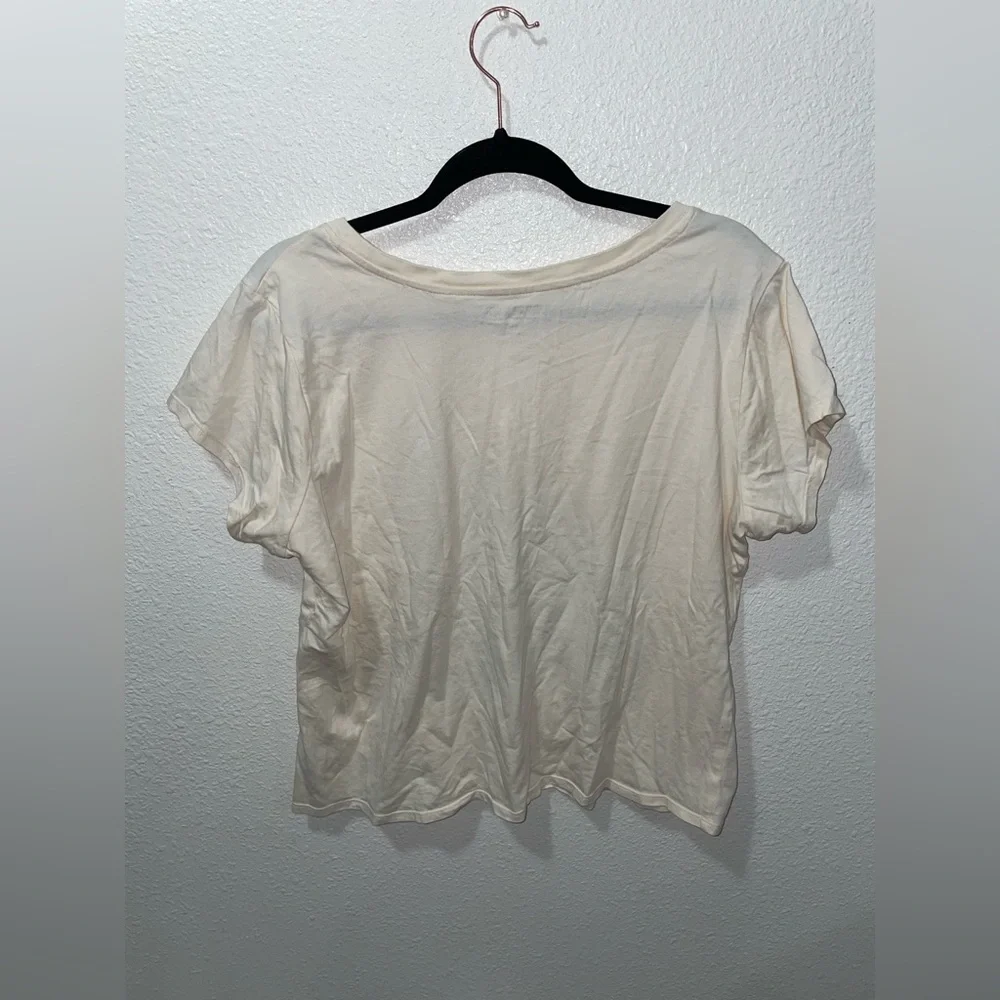 Shyanne Cream Graphic Crop Tee - Picture 2 of 3